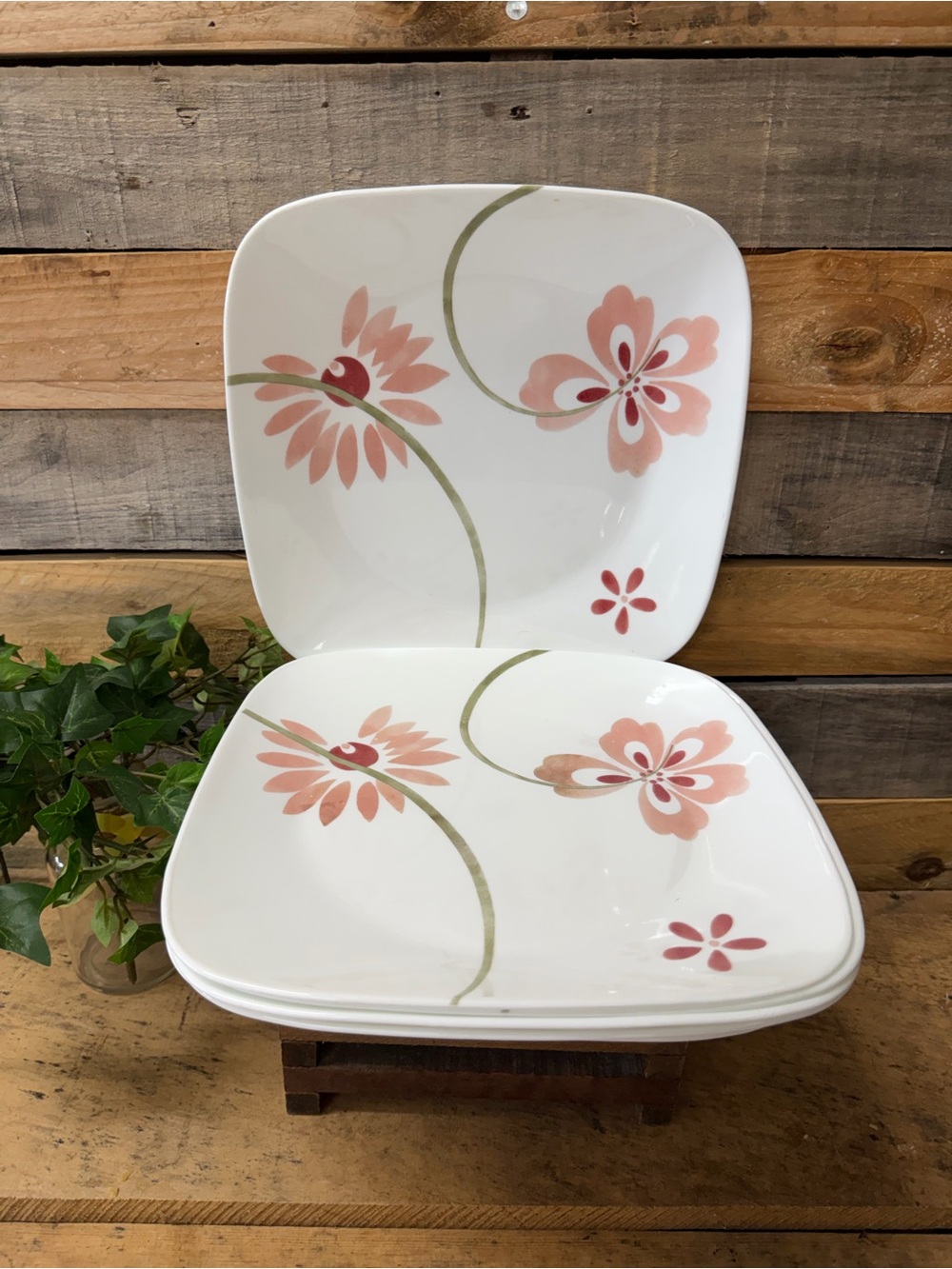 Set of 4 Corelle Square Dinner Plates with Pink Floral Motif and Green Stems